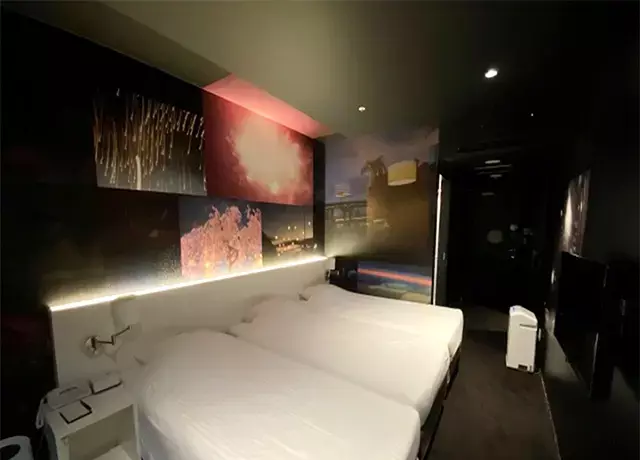 ホテルアートステイ那覇国際通り 客室 まぶたで記憶を想う部屋
